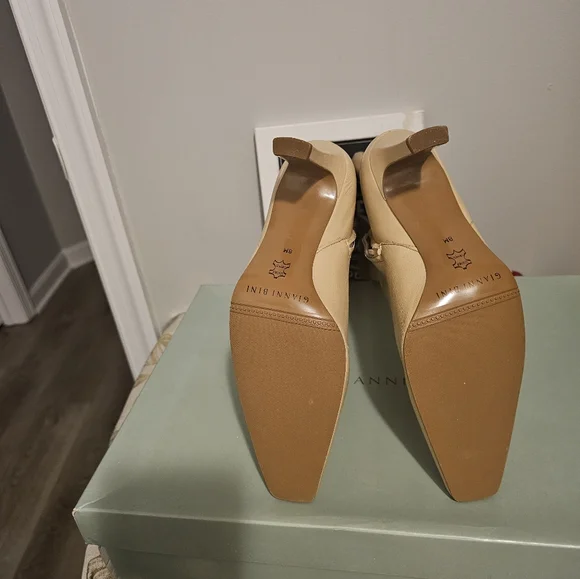 Gianni Bini New Cream Leather Heels Side Zip Fashion Buckle Strap Size 8M - Picture 6 of 9
